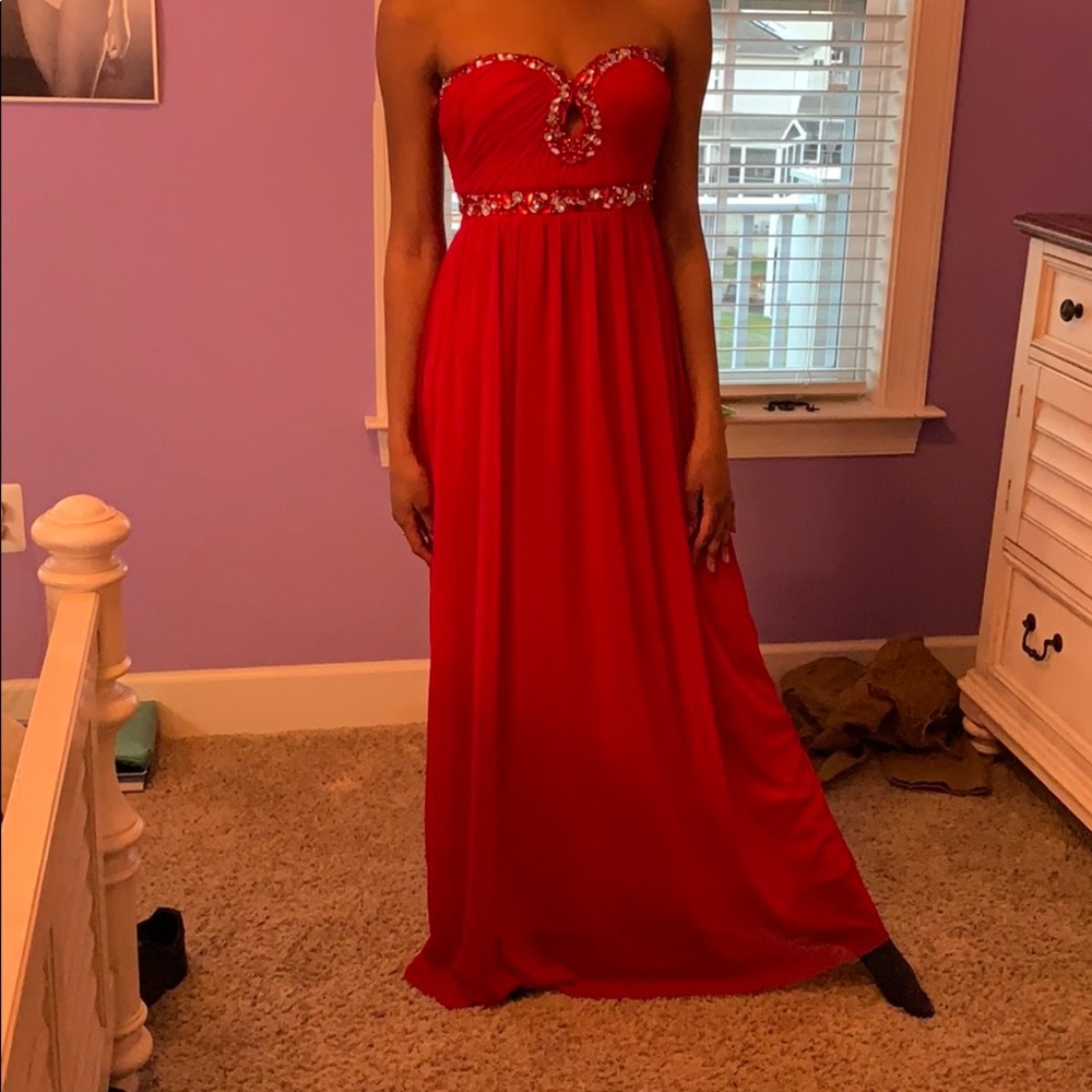Strapless red gown